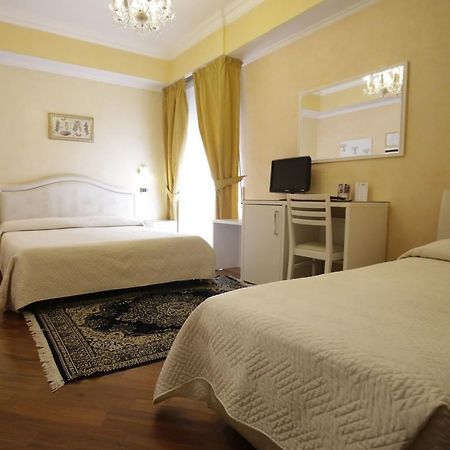 Hotel Vienna Ostenda E Ristorante Il Danubio Rimini Extérieur photo
