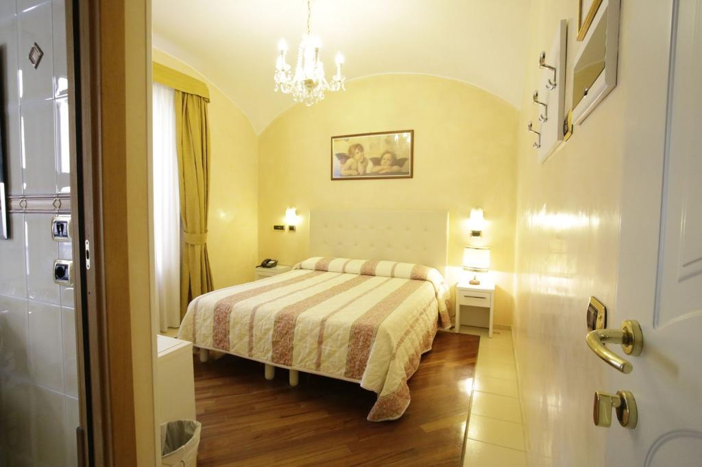 Hotel Vienna Ostenda E Ristorante Il Danubio Rimini Extérieur photo